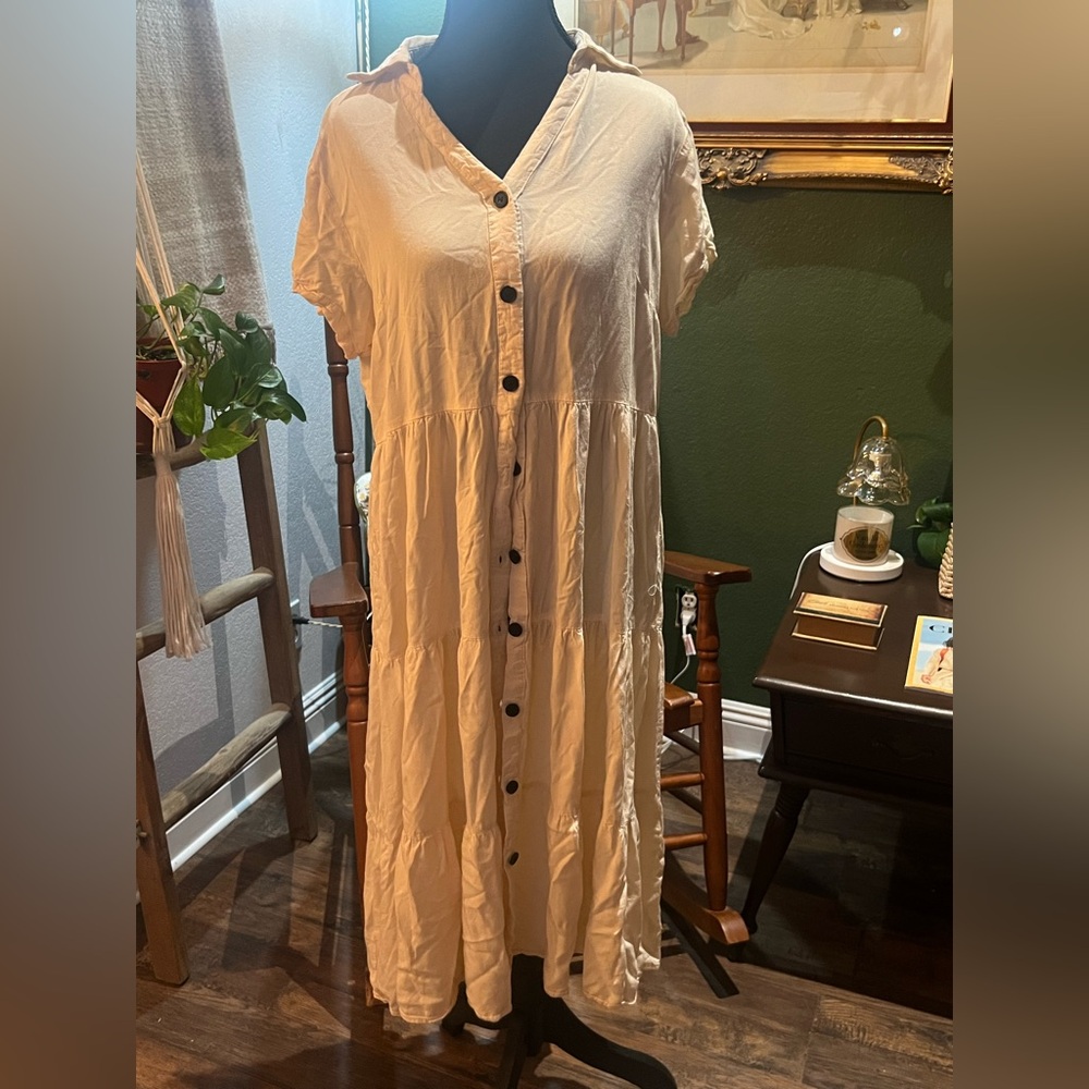Dokuzitu Cream Button-Down Midi Dress